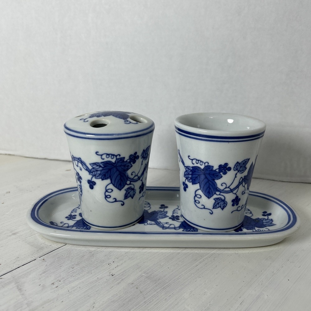 3 PC Vintage Ceramic Blue Ivy Vanity Set 1511